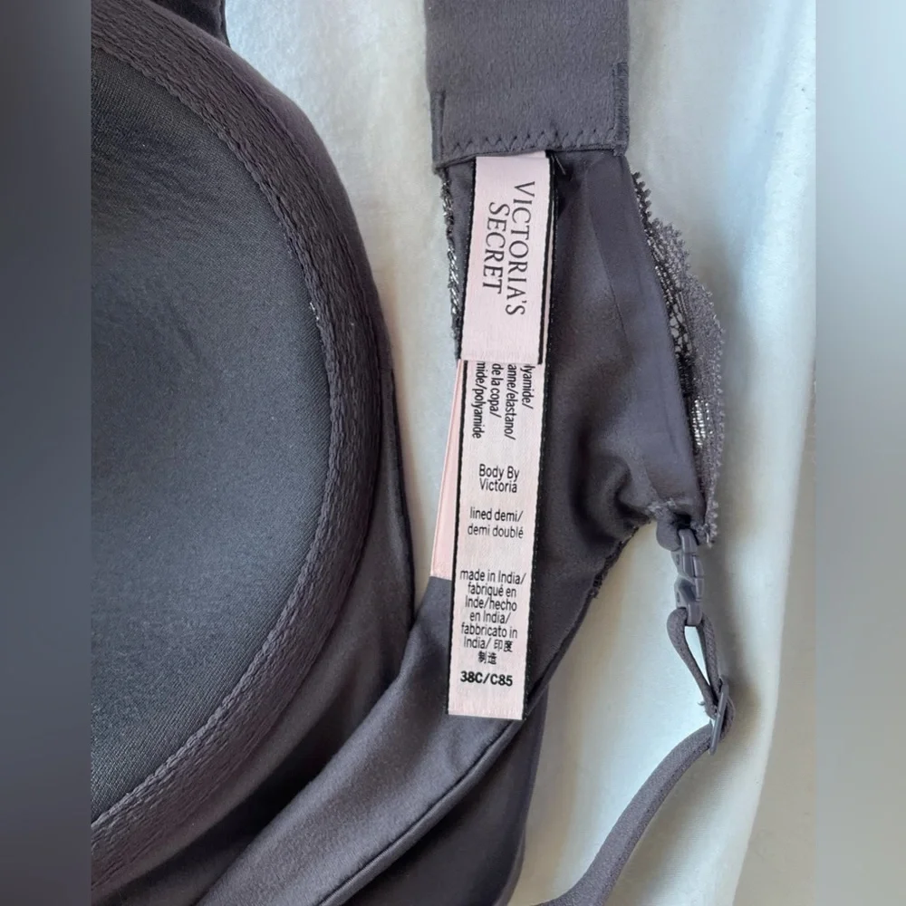 NWOT Body by Victoria Lightly Lined Demi Bra